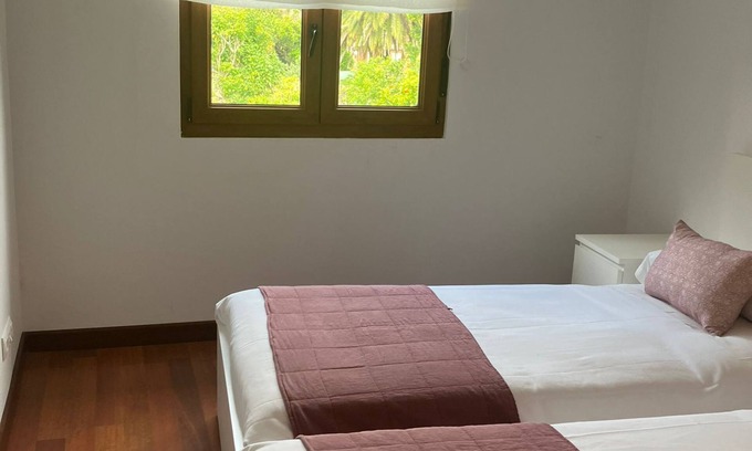 Novales Appartement | Apartamento dos Dormitorios en Novales. A 4 km de la Playa