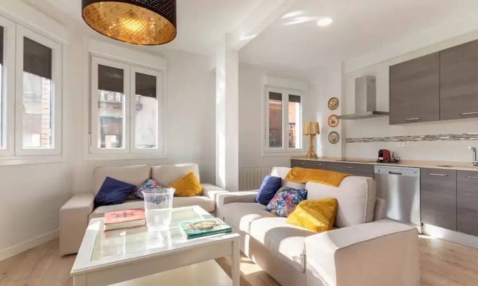 Bilbao la Vieja Appartement | Apartamento Entero Para 4+1 en Bilbao La Vieja