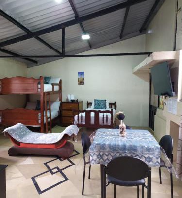 Banos de Agua Santa Appartement | APARTAMENTO ESTUDIO - COMPLETO Y MUY BIEN UBICADO