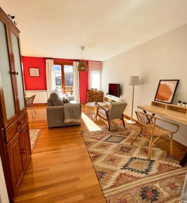Benasque Appartement | Apartamento familiar en el centro de Benasque con terraza