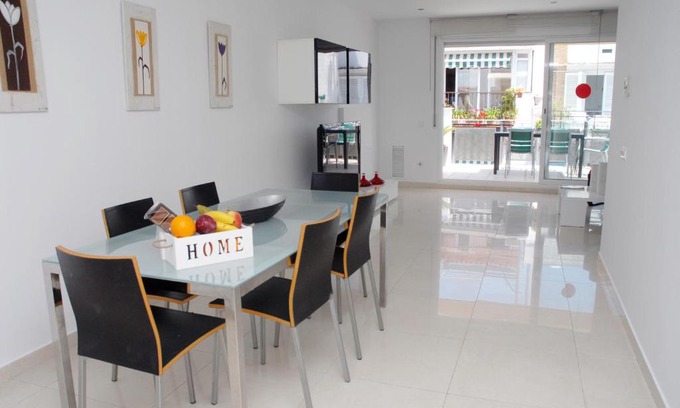 Sitges Town Center Appartement | Apartamento Montroig 3 Ático