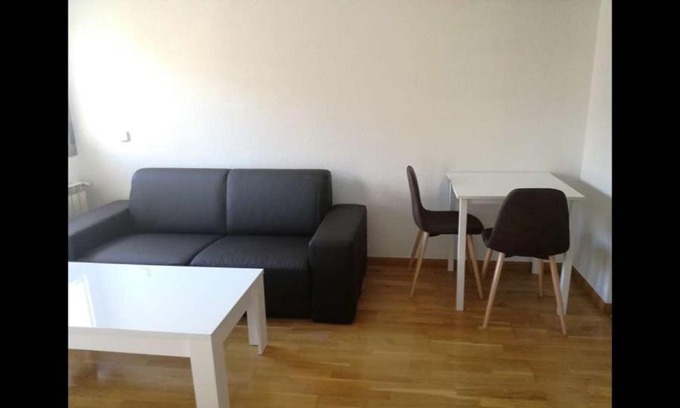 Puente de Vallecas Appartement | Apartamento nuevo cerca del autobús y metro con piscina