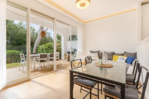 Coves Noves Appartement | Apartamento Recién reformado con jardín en Arenal de Castell