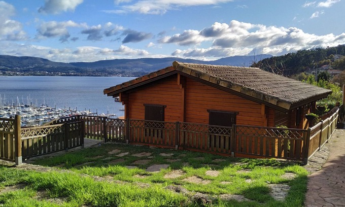 San Adrian de Cobres Cottage | Appartement Cerdeira avec vue sur la Ria de Vigo, 4 personnes dans les Rías Baixas.