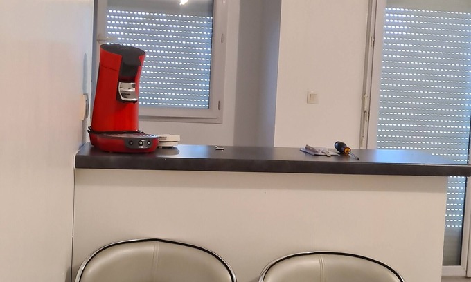 Cavignac Appartement | Apartement tranquille res sécurisée zone commerciale