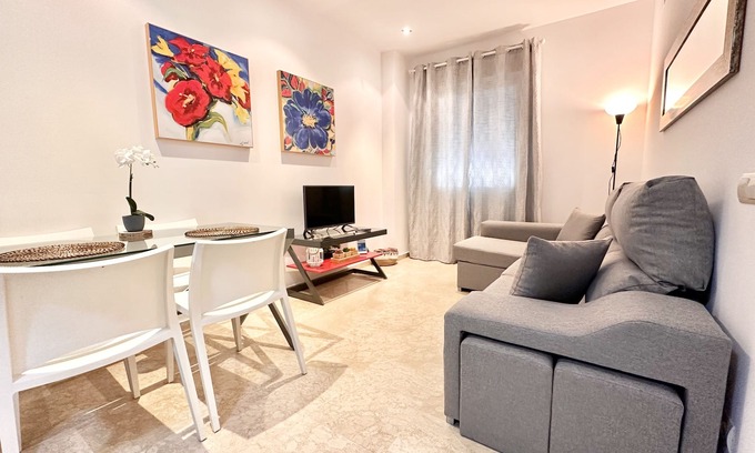 Bormujos Appartement | Apartflat® Piscina, Parking, Wifi y Mucho Mas!