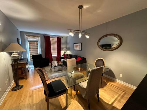 Quartier des Spectacles Appartement | ApartHotelMontreal by Les Terrasses Saint Urbain 2225I2