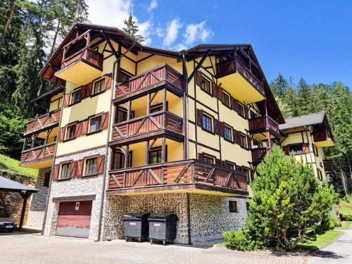 Ruzomberok Appartement | Apartmán Hrabovo L