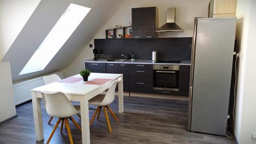 Nove Zamky Appartement | Apartmán Marty