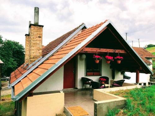 Pouzdrany Appartement | Apartmán nad vínnym sklepom