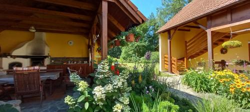 Nova Bystrice Appartement | Apartmán U Jezírka