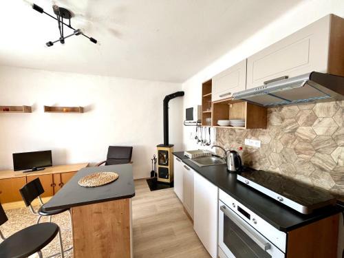 Tetin Appartement | Apartmán U Sadu