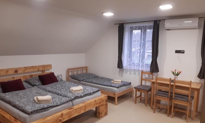 Drnholec Lit Et Petit-Déjeuner | Apartmány na Sklípku