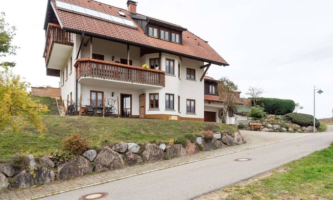 Raich Appartement | Appartement à la lisière de la forêt