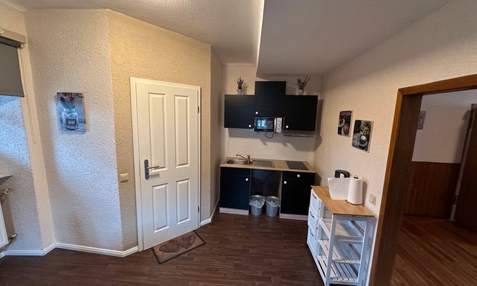 Thaleischweiler-Froschen Appartement | Apartment '8' with Shared Garden and Wi-Fi