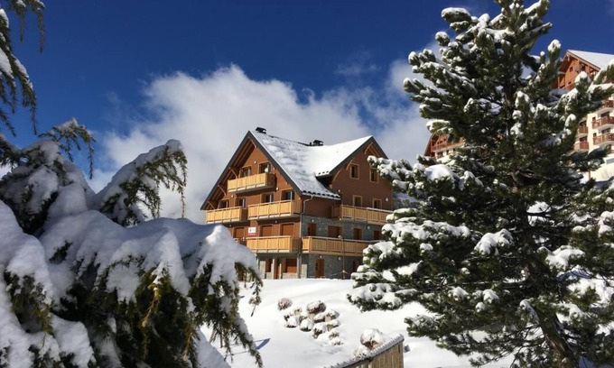 Montgellafrey Chalet De Ski | Bel appartement avec balcon dans chalet 4* proche des pistes et centre station