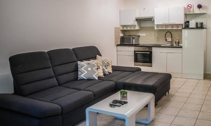 Cserkeszolo Appartement | Apartman Garden