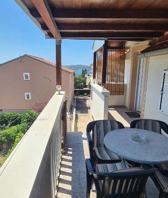 Sveti Filip i Jakov Appartement | Apartman Tina