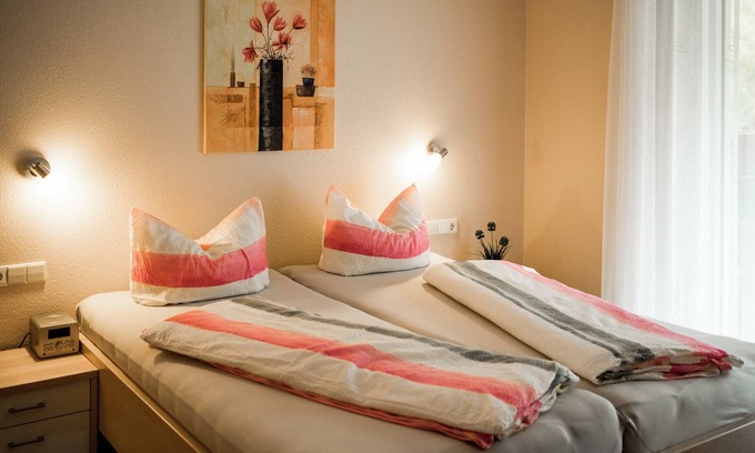 Bad Peterstal-Griesbach Appartement | Apartment 'Schwarzwald' with Mountain View, Private Terrace and Wi-Fi