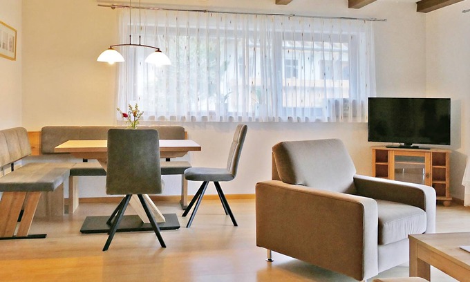 Bad Peterstal-Griesbach Appartement | Apartment 'Leibgedinghaus Eg' with Mountain View, Private Terrace and Wi-Fi