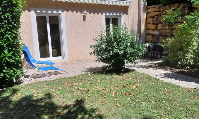 Charbonnieres-les-Bains Maison | Appartement RDJ dans propriété calme en pleine nature, proche de Lyon