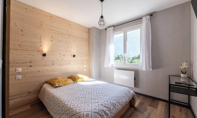 Saint-Etienne-de-Cuines Appartement | Appartement "La Madeleine" avec vue sur les montagnes et Wi-Fi