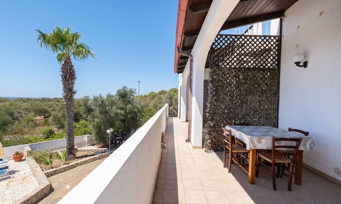 Maruggio Appartement | Appartement 'Marubium - Commenda' avec piscine partagée, Wi-Fi et climatisation