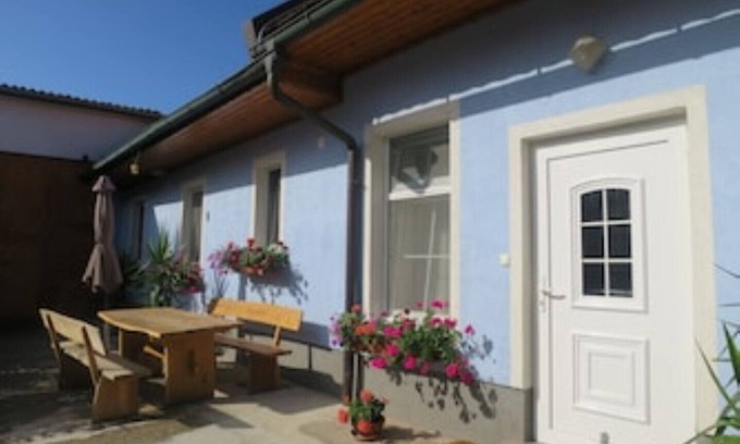 Sankt Andra am Zicksee Appartement | Apartments Sattler 2 80 m²|Family friendly|Pets|Yard,Garden,Pool