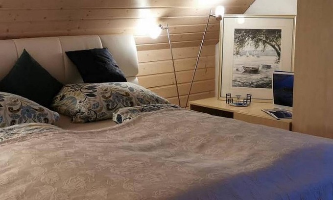 Radolfzell am Bodensee Appartement | Apartment 'Seeliebe' with Lake View, Shared Terrace and Wi-Fi