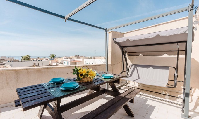 Marinella di Selinunte Appartement | Appartement '1 Camera Da Letto' avec terrasse privée, Wi-Fi et climatisation