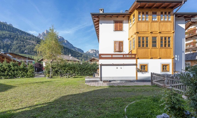 San Giovanni di Fassa Appartement | Apartment in the center of Pozza di Fassa near the ski lift connected to the Sellaronda ski carousel