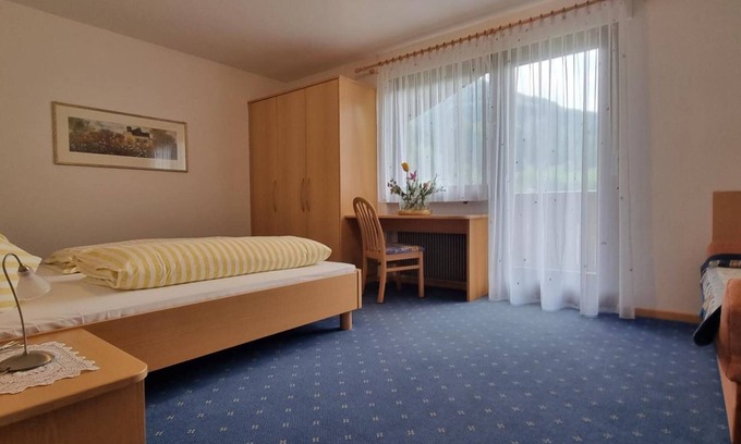 San Pancrazio Appartement | Apartment 'Eschenleit- Rot' with Mountain View, Balcony and Wi-Fi