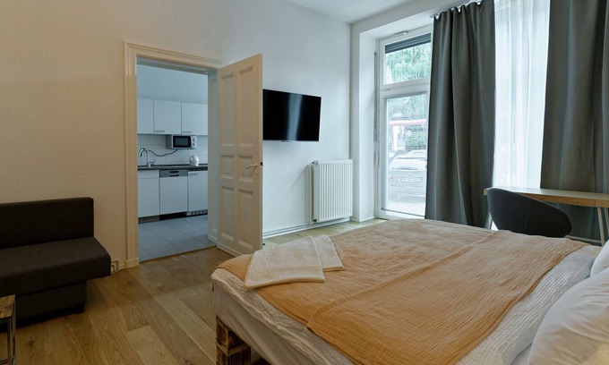 Friedrichshain Appartement | Apartment 1 near Warschauer Platz and Spree river