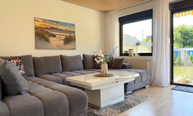 Stickenbuttel Appartement | Apartment 1 - Strandgold 1 - Cozy vacation apartment with terrace and garden