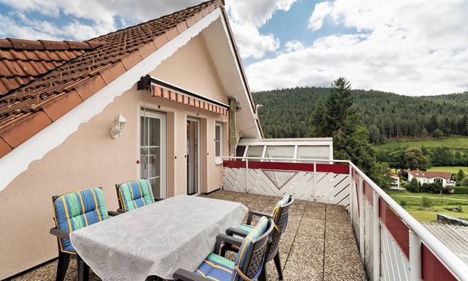 Enzklosterle Appartement | Appartement "1" avec terrasse privée, jardin partagé et Wi-Fi