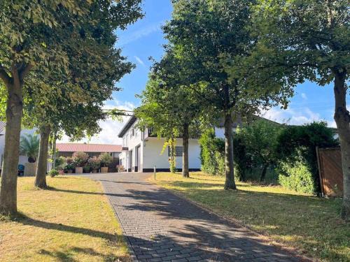 Mainz-Bingen Appartement | Apartment 100 qm im Weindorf - Balkon/Garage