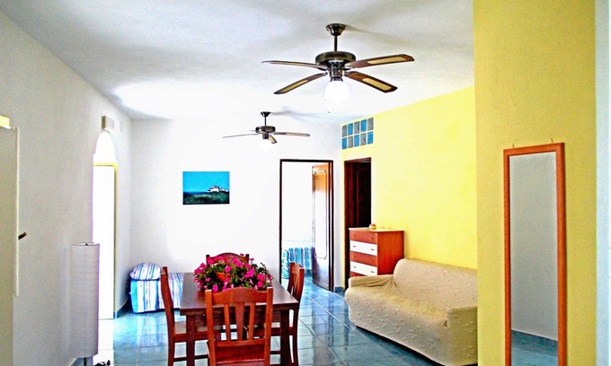 Panza Appartement | Apartment 2/4 guests, double bedroom, living room, bathroom,kitchen, and outside.
