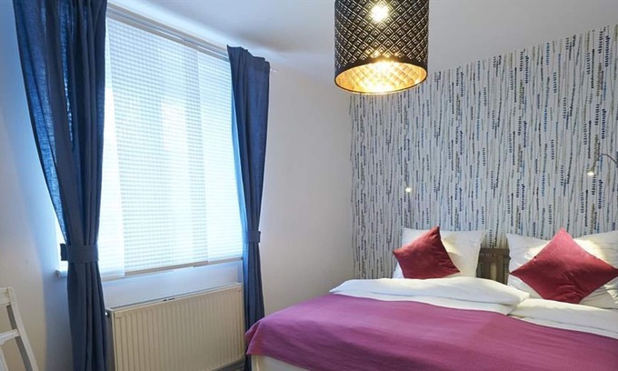 Halbturn Appartement | Apartment 2, balcony, shower/toilet, front side - Apartment Halbturn