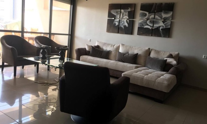 Ashdod Appartement | Au centre ville Ashdod, rue Ha Atsmaout