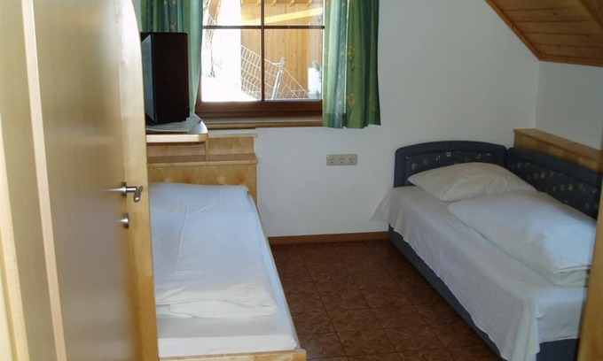Edlbach Appartement | Appartement / 2 chambres / douche, WC - Ausflugshotel Huttersberg