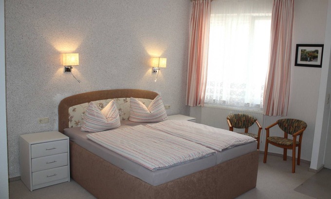 Guestrow Appartement | Appartement 2 - City Apartment "royshell"