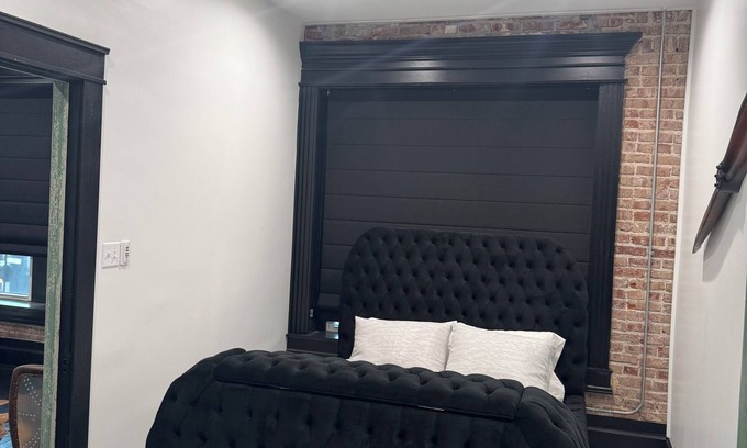 Okmulgee Appartement | Apartment 2: Okmulgee Main St
