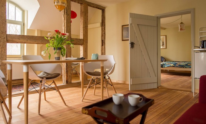 Ribnitz-Damgarten Appartement | Apartment 3 "A touch of Asia" in the Dechowshof manor house