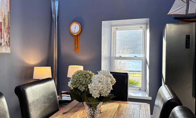 Kylemore Cottage | Apartment 375 - Kylemore - sleeps 6 guests in 3 bedrooms