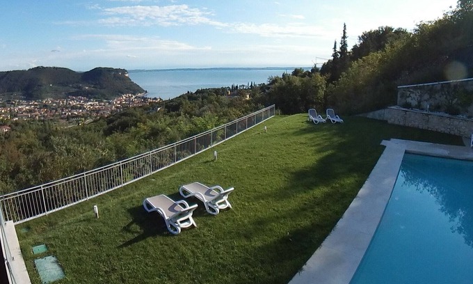 Marciaga Appartement | Apartment 6 Annachiara with amazing lake view