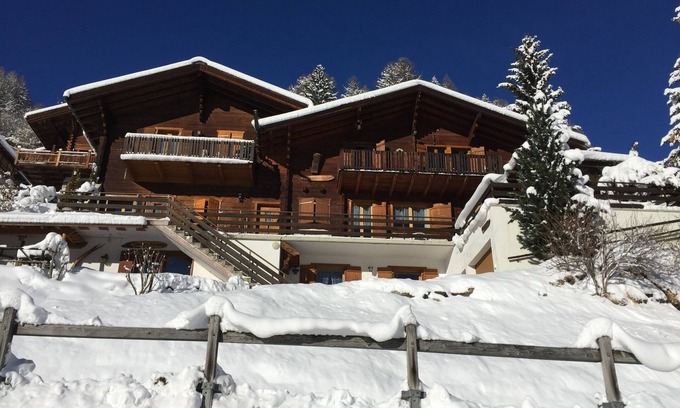 Grimentz Appartement | Appartement 6 personnes dans chalet avec pt jardin,superbe vue,ensoleillé!