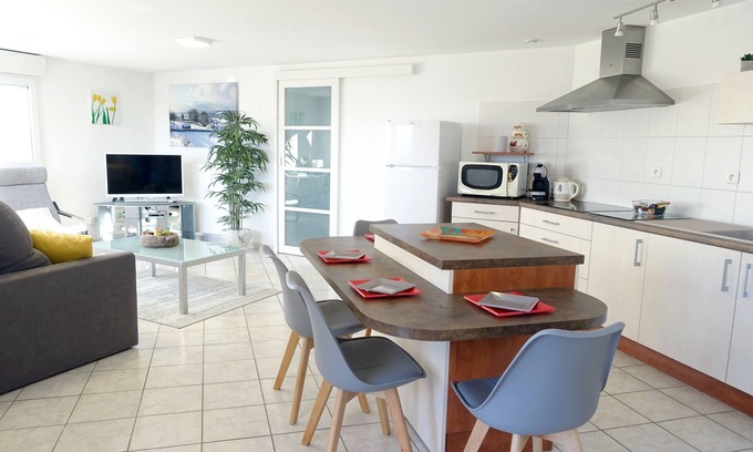 Clairvaux-les-Lacs Appartement | Appartement 60m² dans villa avec vue sur lac, entrée et terrasse indépendante