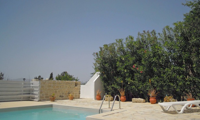 Kamilari Appartement | Apartment 80 m2 for 4 people, sea view, swimming pool, parking, washing machine