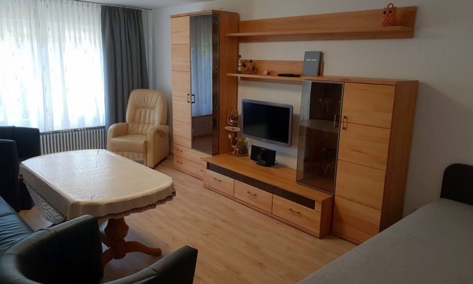 Unteruhldingen Appartement | Apartment "Altbau" ground floor, 60sqm, 1 bedroom, 1 living/sleeping area max. 4 persons