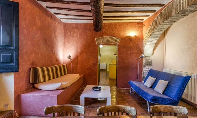 Castello d'Empuries Appartement | Appartement 'Apartaments Can Gibert - Muralla' avec jardin partagé, balcon et Wi-Fi
